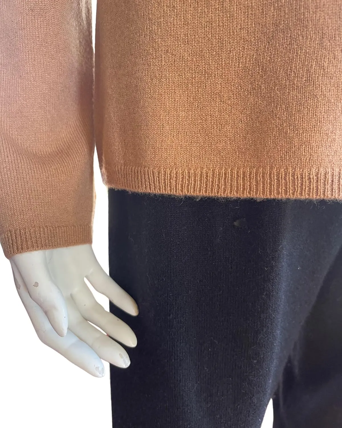 100% Cashmere Long Sleeve Pullover V Neck Sweater. Comfort, Luxury,Soft Silky Texture. Essential Classic Pullover
