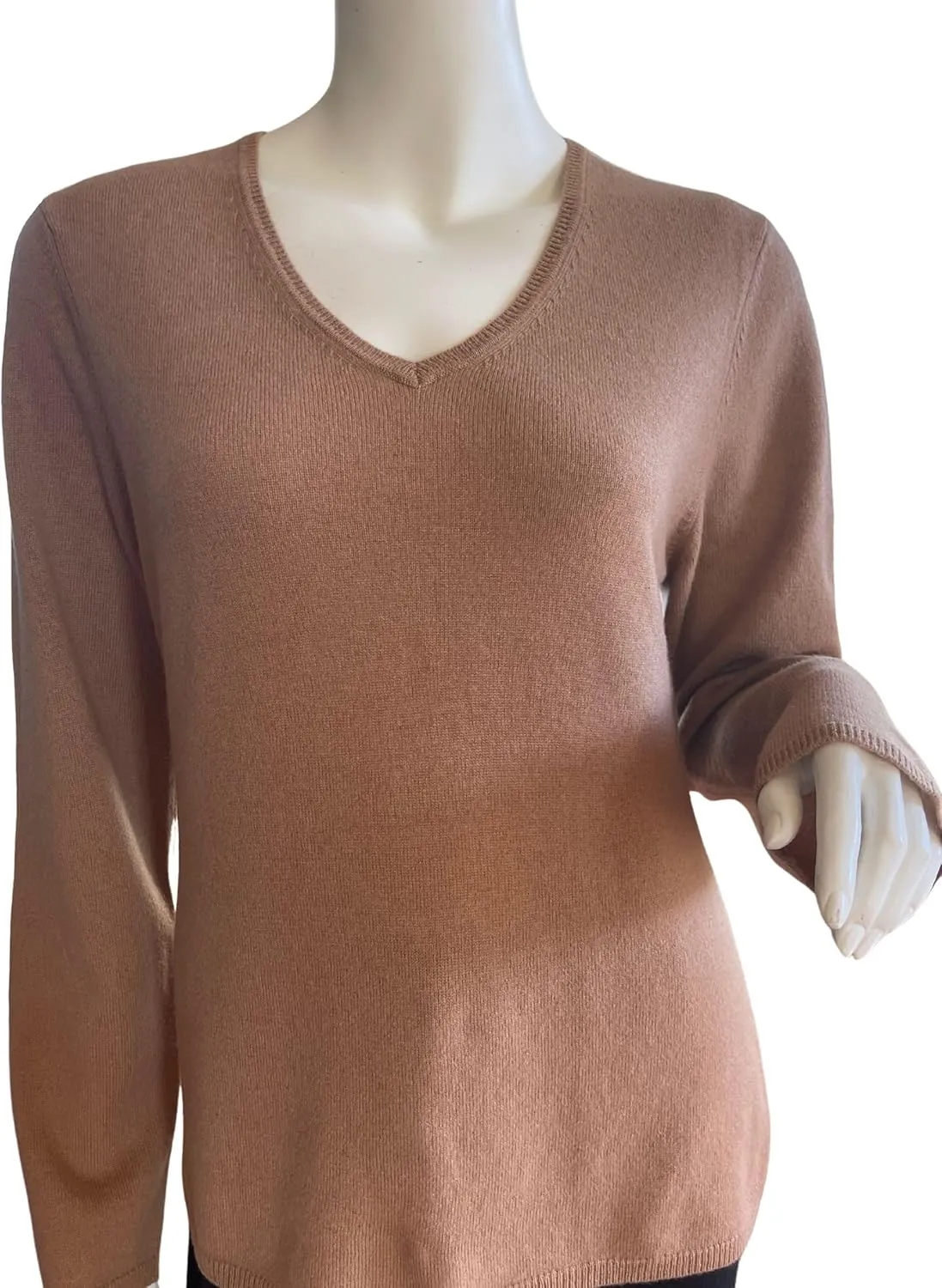 100% Cashmere Long Sleeve Pullover V Neck Sweater. Comfort, Luxury,Soft Silky Texture. Essential Classic Pullover