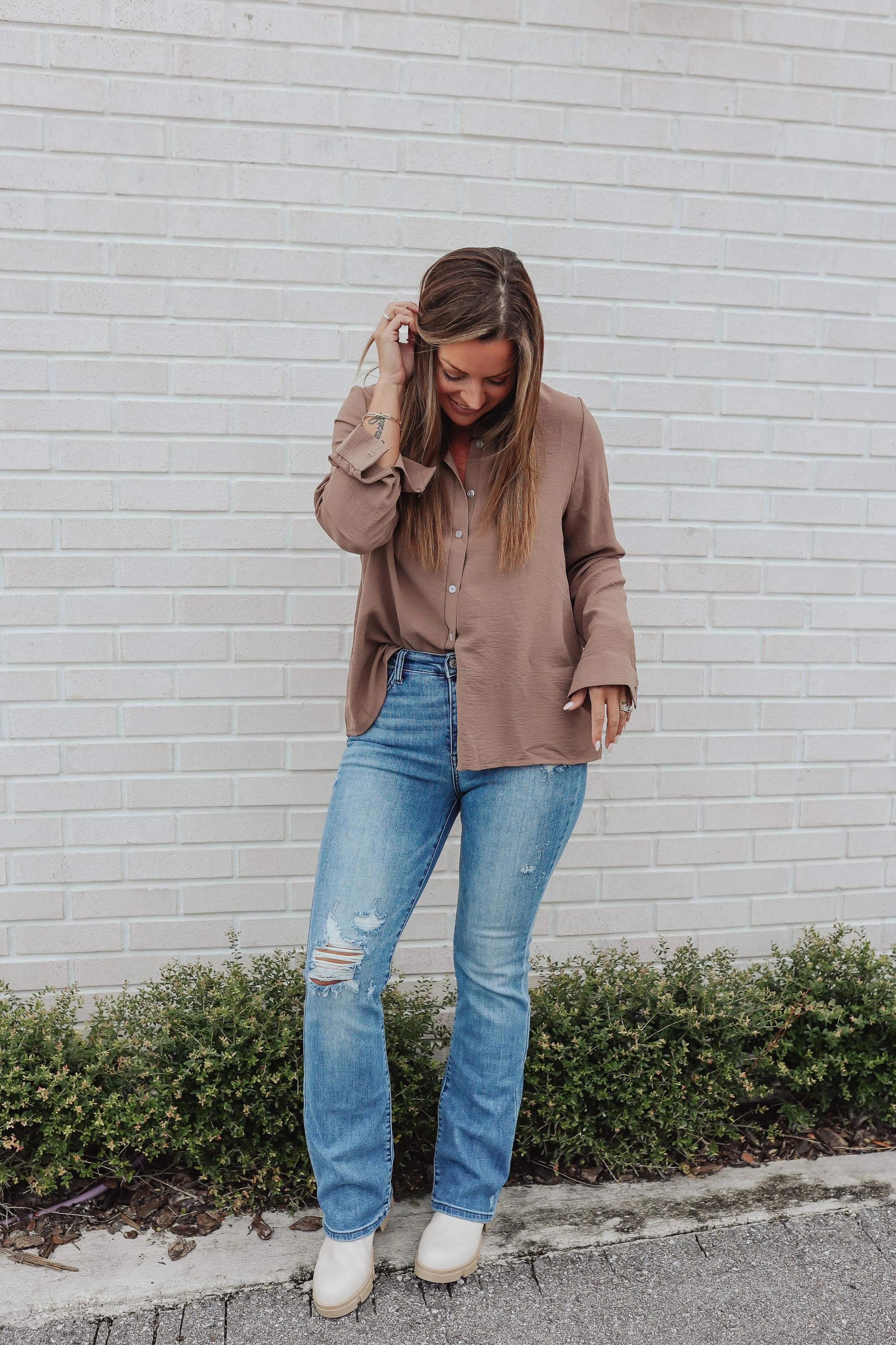 Brecken Hi-Waist Minimal Destroy Bootcut Jeans