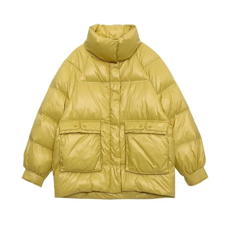 Loose and lightweight down jacket