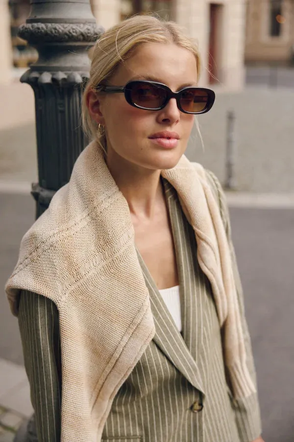 RAFFLES V NECK JUMPER | Natural Stripe