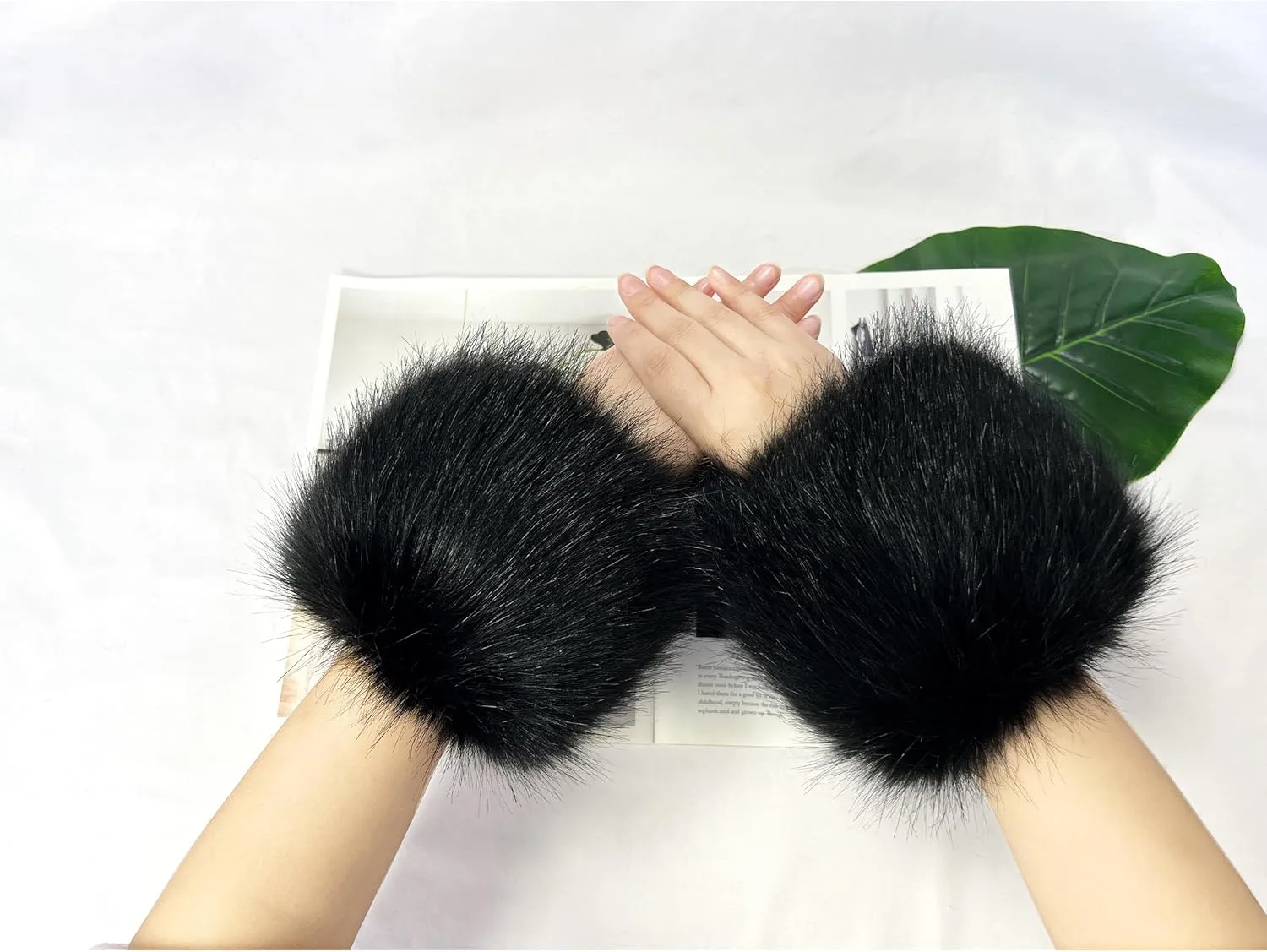 sy soul young Women's Faux Fur Wrist Cuffs Winter Fox Furry Wristbands Fluffy Fur Cuff Bracelet Arm Warmer Accessories